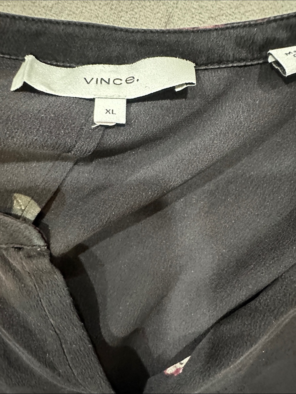 VINCE Women's Black Floral Button-Front Shirt - Picture 3 of 3